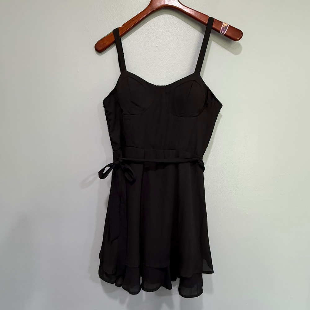Lily Rose Black Bustier Mini Dress Ruffle Hem Womens L cocktail lbd minimalist